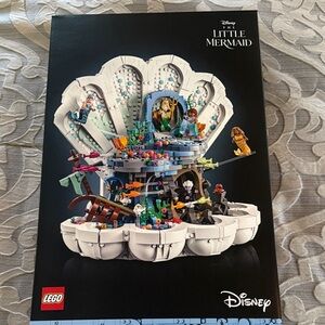 LEGO Disney Little Mermaid Shell Set with Colorful Details